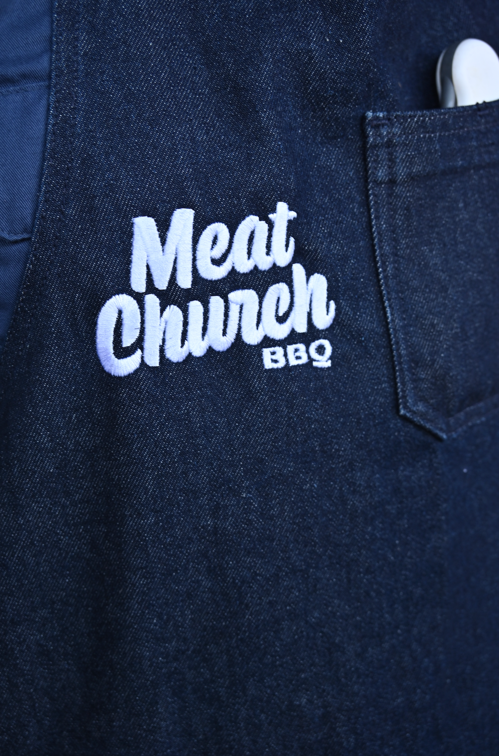 hedley-and-bennett-meat-church-apron-navy-e1 Screenshot_2024-07-03_at_2.52.19_PM.png